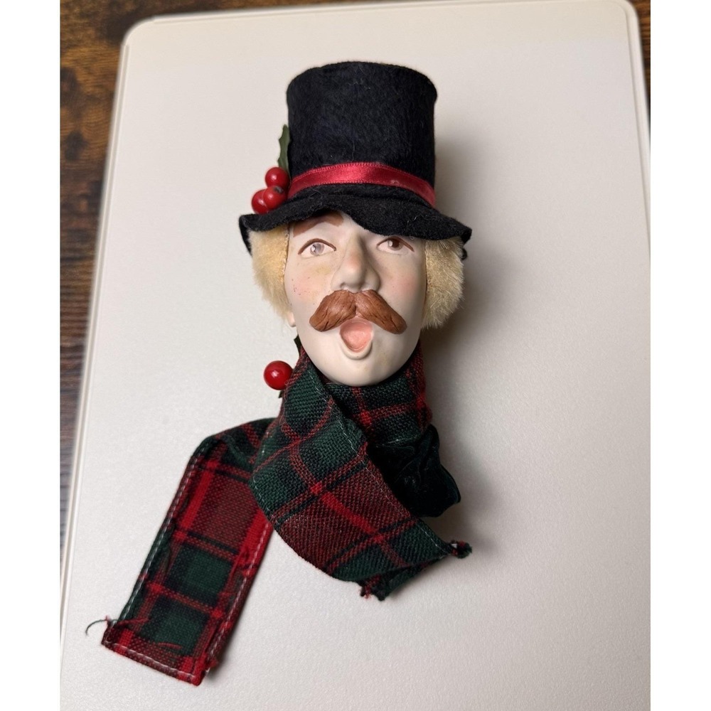 Vintage‎ Victorian Caroler Head Christmas Ornament Top Hat Plaid Scarf Singing